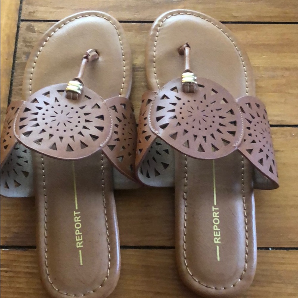 Report Sandals